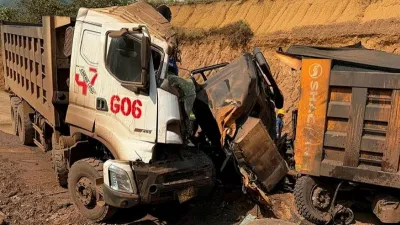 Les deux camions au sortir de l’impact mortel à Franceville