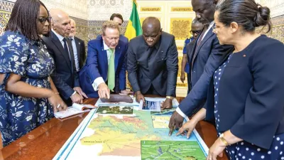 Le président de la République, Brice Clotaire Oligui Nguema, avec la délégation de Fortescue