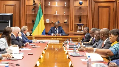 Fortescue et Oligui Nguema, président du Gabon