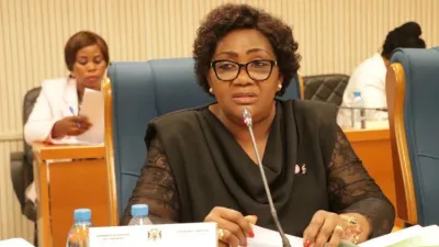 La présidente de la Commission Finances, Jeanine Lydie Roboty-Mbou, lors des auditions