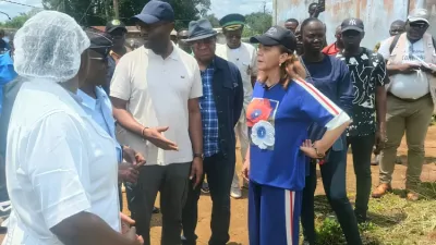 Pr Nkana Ayo-Bivigou, ministre de la santé en visite à Dienga