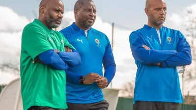 Thierry Mouyouma est le sélectionneur des Panthères du Gabon, et son staff