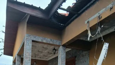 Maison ravagée par un incendie à Akanda