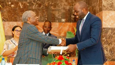 Mark-Alexandre DOUMBA, Ministre de l'Économie Numérique, de la Digitalisation et de l'Innovation du Gabon et Baltasar Engonga Edjo'o. Président de la Commission de la Cemac