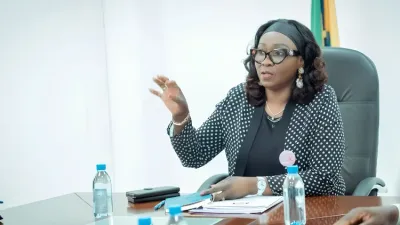 Une phase de l’échange entre la ministre Ibinga-Itsitsa et les partenaires sociaux.