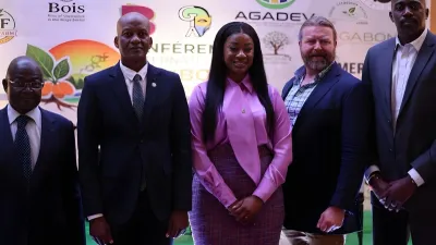 Maurice Ntossui Allogo, ministre des eaux et forêts