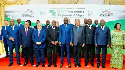 Michel Régis Onanga Ndiaye, président de l'Assemblée nationale et ses pairs africains au termes de leurs échanges.