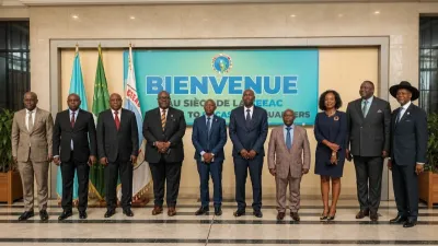 Les ministres de la Justice de la CEEAC devant le siège de Libreville