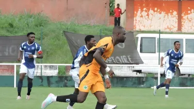 Match du National foot 1 entre le football Canon 105 et Lambaréné AC