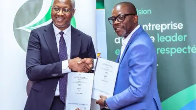 Jeoffroy Abouiboro Kara, directeur général et Vivo Energy et christophe Eyi, directeur général de Olam Palm Gabon