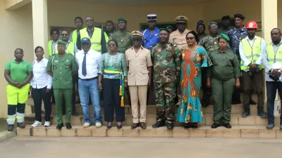 Les officiels lors de la livraison des aménagements destinés à la brigade des Eaux et Forêts de Ntoum.
