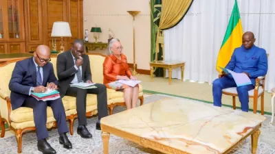 La rencontre entre le chef de l’Etat Oligui Nguema et la ministre du Travail, Jacqueline Ilogué Bignoumba.