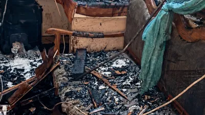 Ce qui reste du bâtiment ravagé par les flammes au Centre de santé de Tchibanga