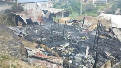 Maison ravagée par un incendie à oyem