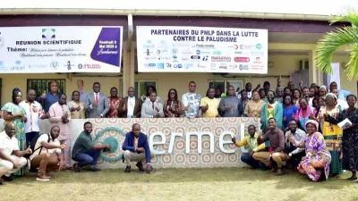 Réunion scientique, au Centre de recherches médicales de Lambaréné (Cermel)