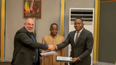 La signature du protocole d’accord en présence du ministre des Mines, Sosthène Nguema Nguema.