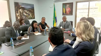 Une séquence de la rencontre entre le ministre des Sports et les représentants de la FIFA et de la CAF