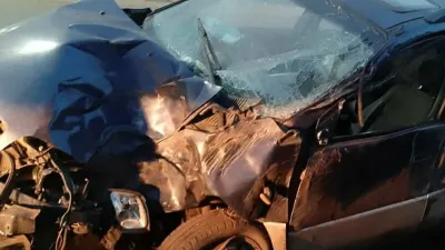 Véhicule accidenté à Moanda