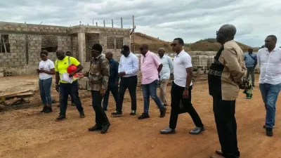 Un des chantiers visités par le ministre d’État Ulrich Manfoumbi Manfoumbi.