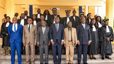  Pr Augustin Emane, ministre de la Justice, Dick Fabrice Boungou Mickolo (procureur de la République), Wilfried Adjondo (premier juge d’instruction), Bridon Romaric Bekwissi Itoudjangoue (procureur de la République adjoint), Michelle Léonce Lecka-Djiembi (vice-présidente du Tribunal) et Tasselle Linda Djila Yvan mdarere Tapoyo (juge)