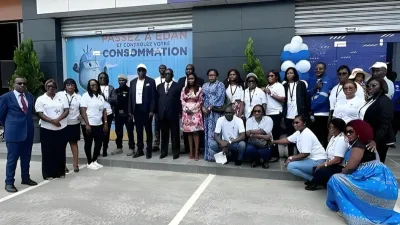 Equipe de l'agence SEEG de Nzeng-Ayong