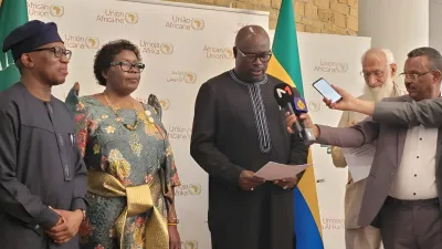 Michel Régis Onanga Ndiaye, ministre des Affaires étrangères