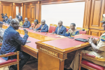 Une phase de la rencontre entre le président de la Transition, Brice Clotaire Oligui Nguema, et la délégation de la Confédération de la «Diaspora gabonaise multicontinentale G10».
